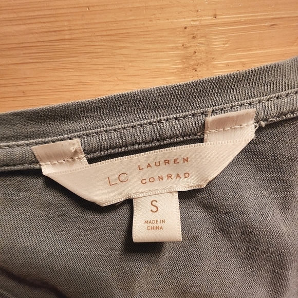 LC Lauren Conrad Snoopy Charlie Brown Halloween Trick or Treat Tee T-Shirt Sz S - Picture 5 of 8